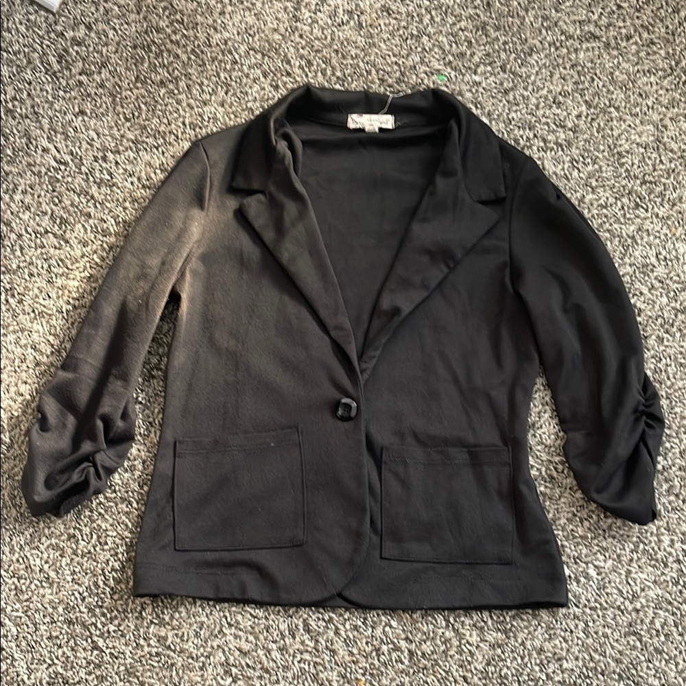 About A Girl Blazer Black Ruched Sleeve
